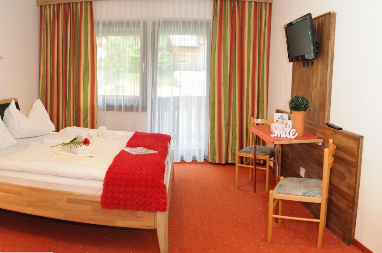 Alpenhotel & Aparthotel Lanz Hohentauern Exterior photo